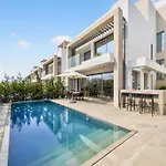 Villa Azure Amber