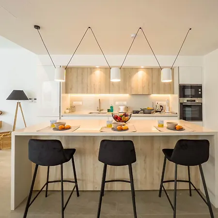 Azure Amber * Protaras