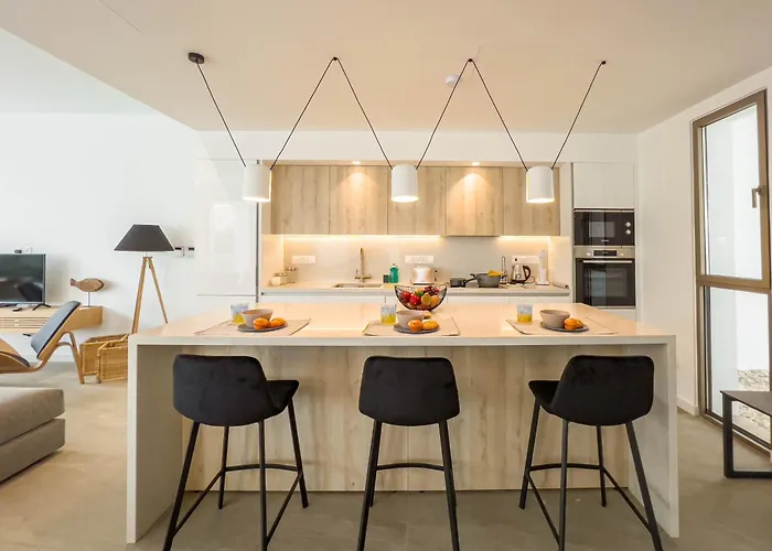 Azure Amber * Protaras